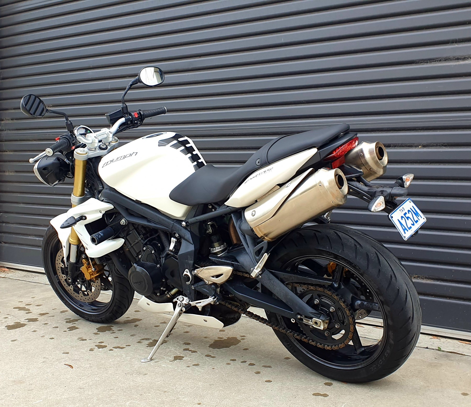 Triumph street bike 675 hot sale
